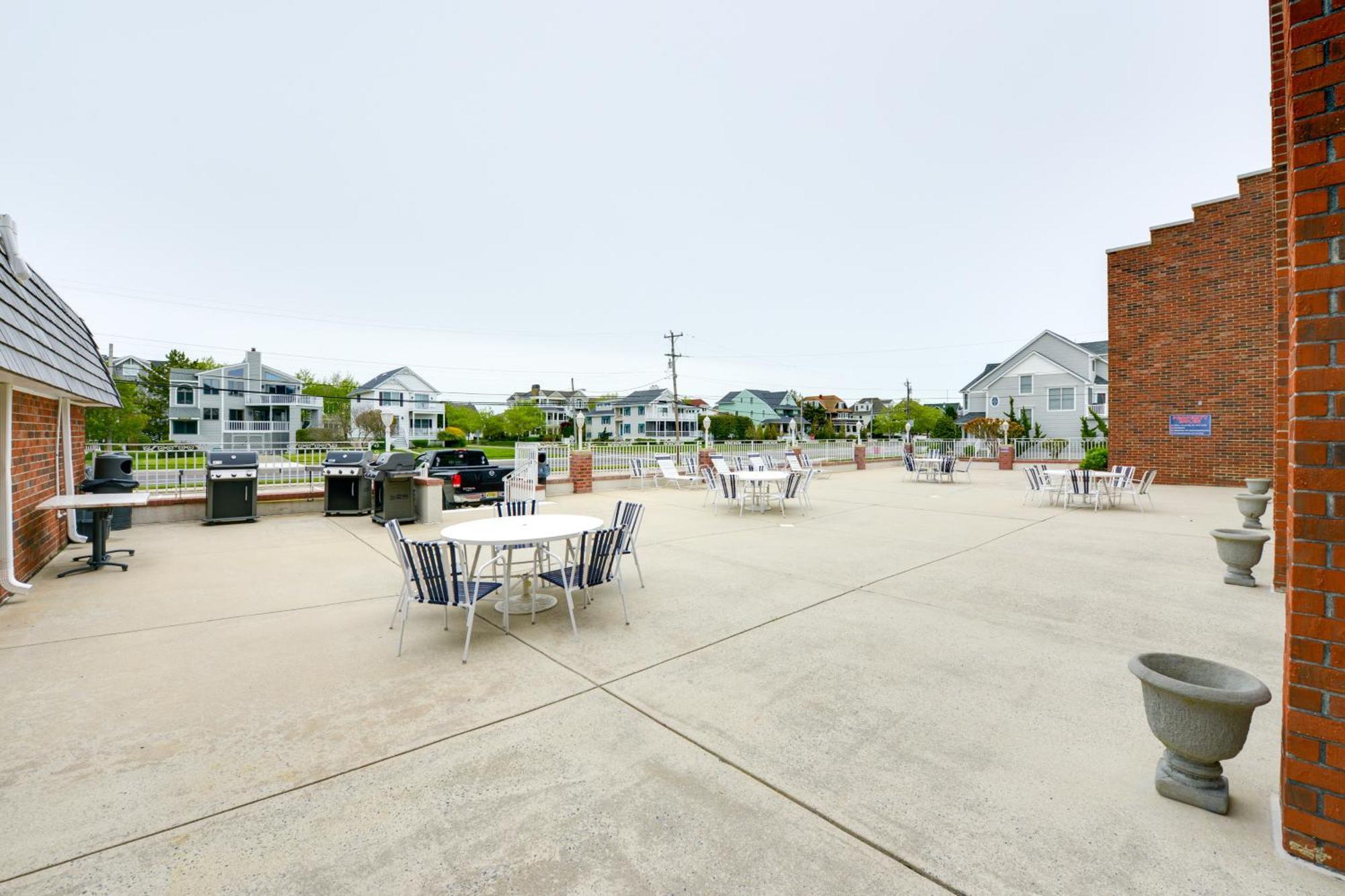 Bright Condo Half-Block To Cape May Beach! Extérieur photo